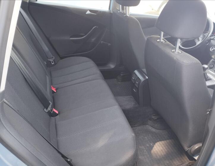 Volkswagen Passat 9