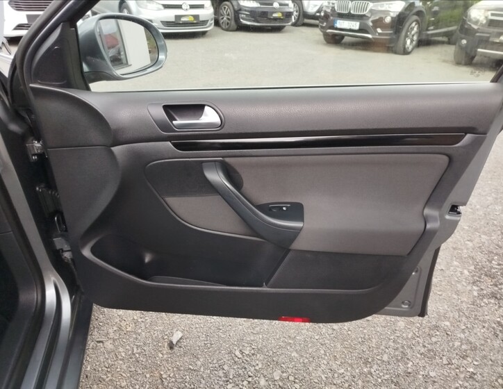 Volkswagen Golf 26