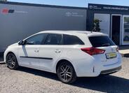Toyota Auris 4