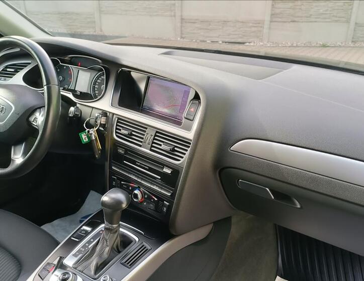 Audi A4 24
