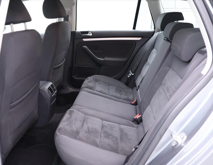 Volkswagen Golf 15