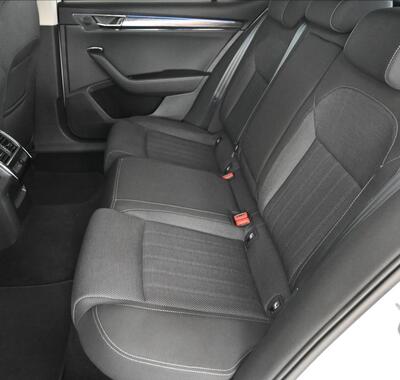 Škoda Superb 10