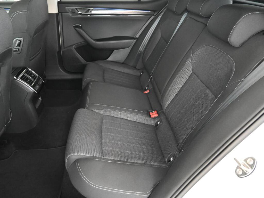 Škoda Superb 10