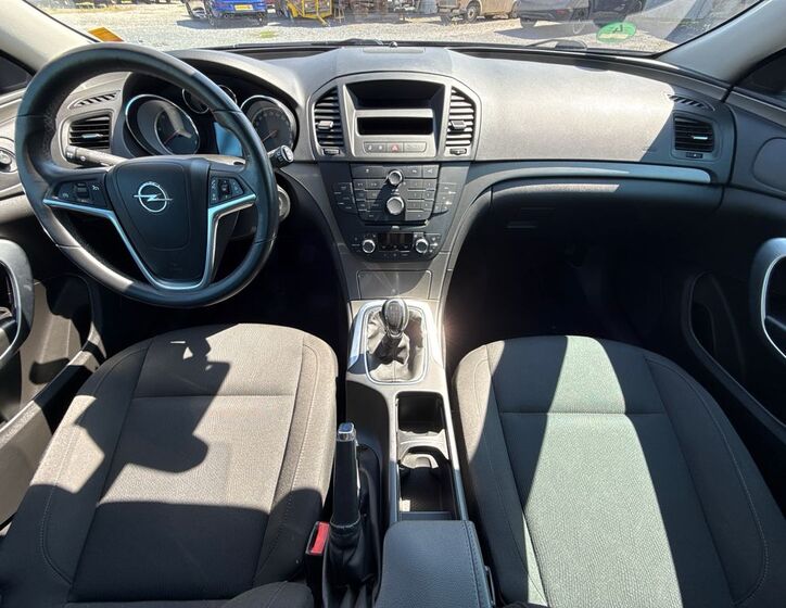 Opel Insignia 9