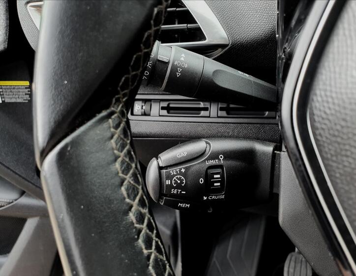 Peugeot 5008 23
