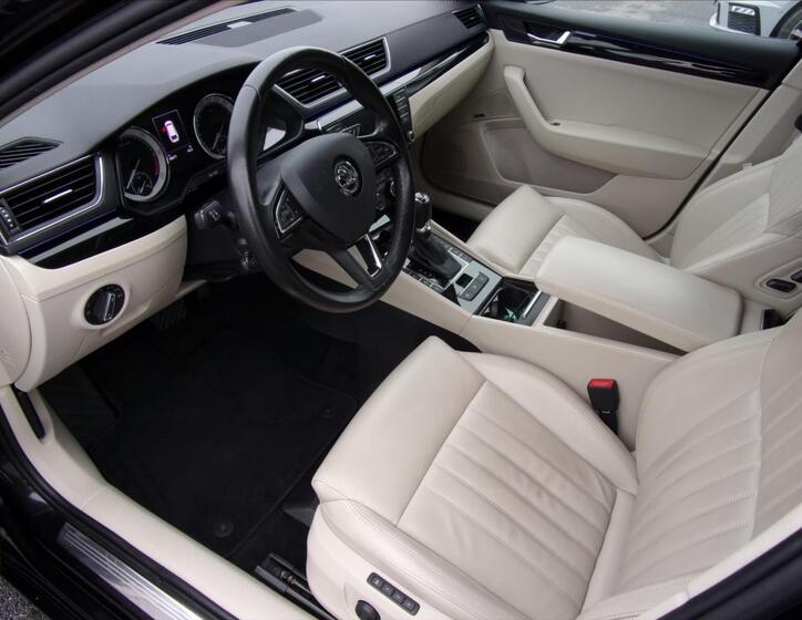 Škoda Superb 6