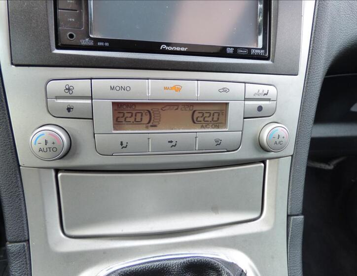 Ford Galaxy 19