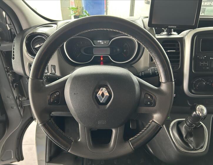 Renault Trafic 12
