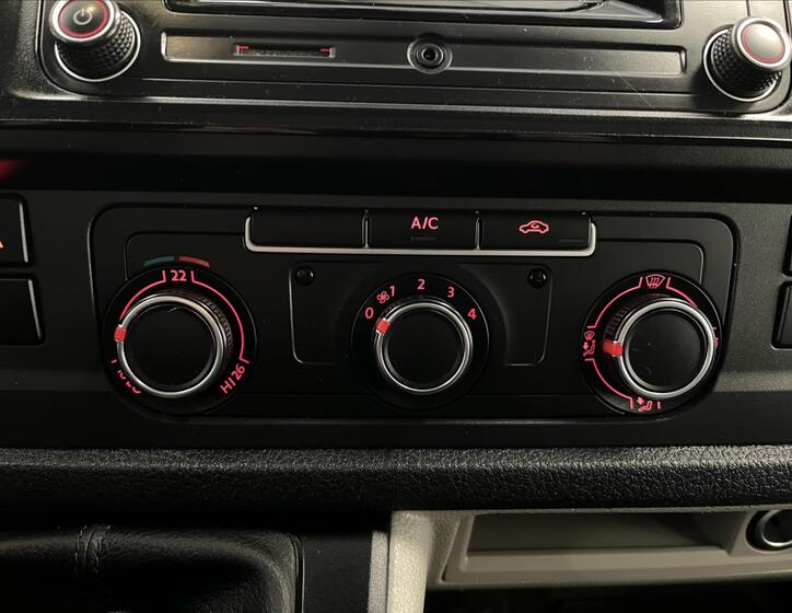 Volkswagen Transporter 9