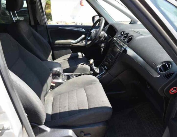 Ford Galaxy 16