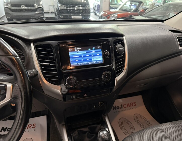 Mitsubishi L200 10