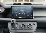 Land Rover Defender 13