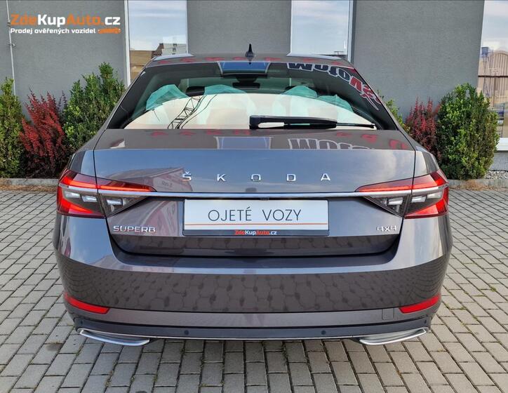 Škoda Superb 9