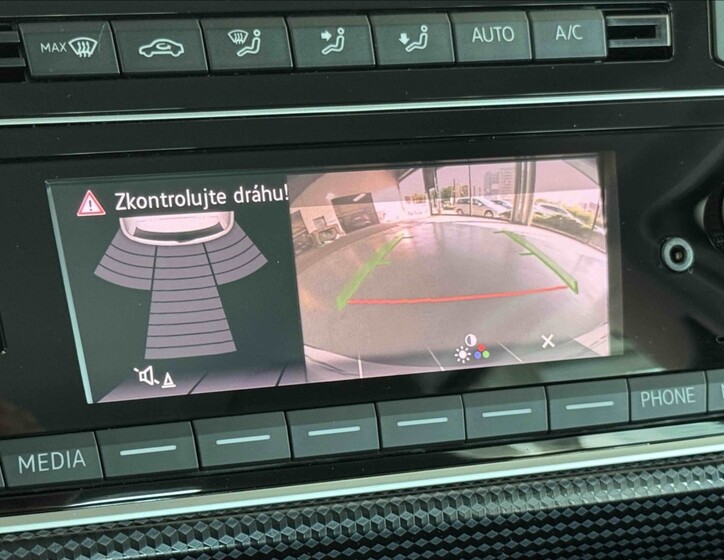 Volkswagen up! 13