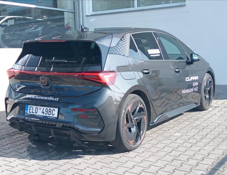 Cupra Born 6