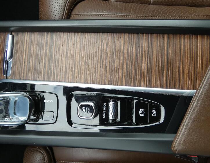 Volvo XC60 16