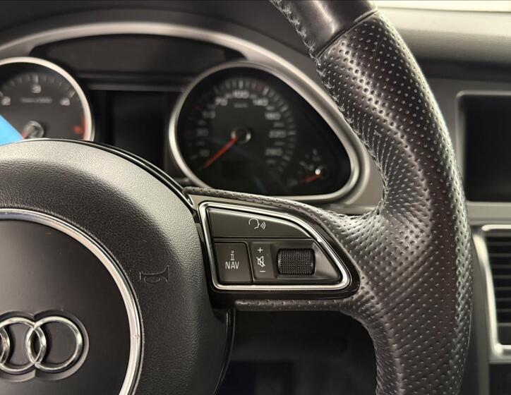 Audi Q7 17