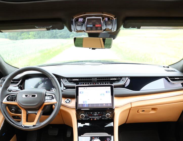Jeep Grand Cherokee 40