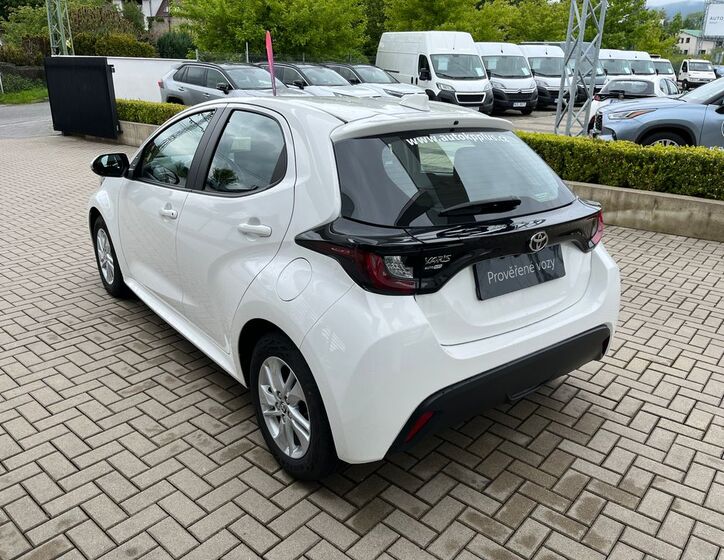 Toyota Yaris 4