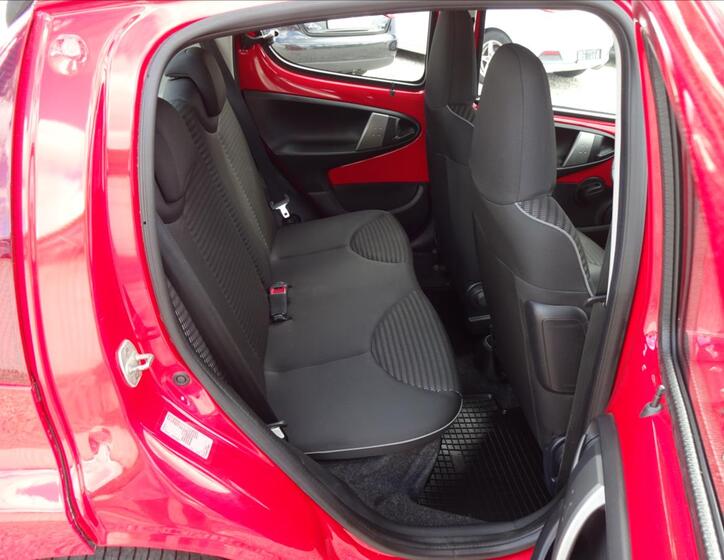 Peugeot 107 25