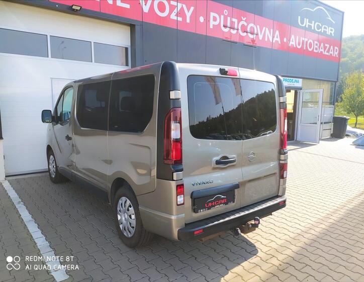 Opel Vivaro 6