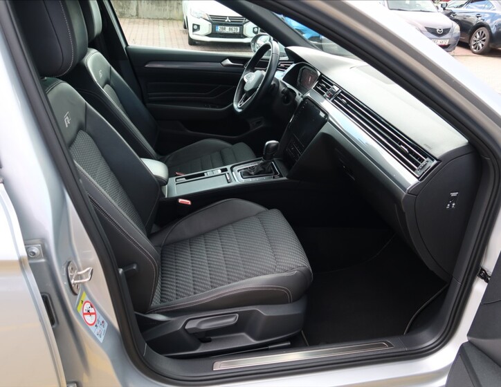Volkswagen Passat 12