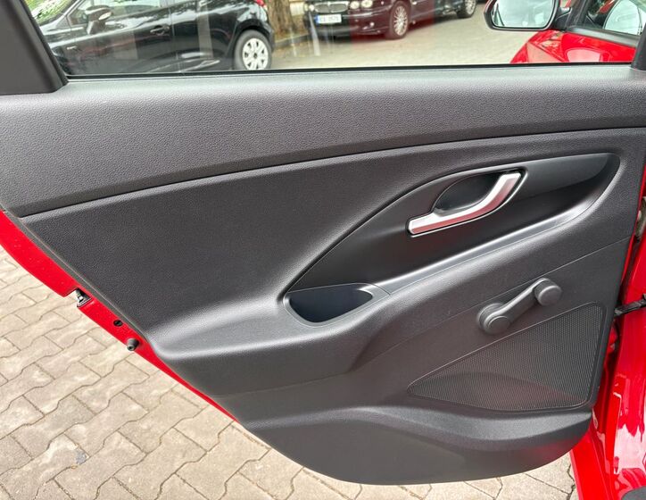 Hyundai i30 17