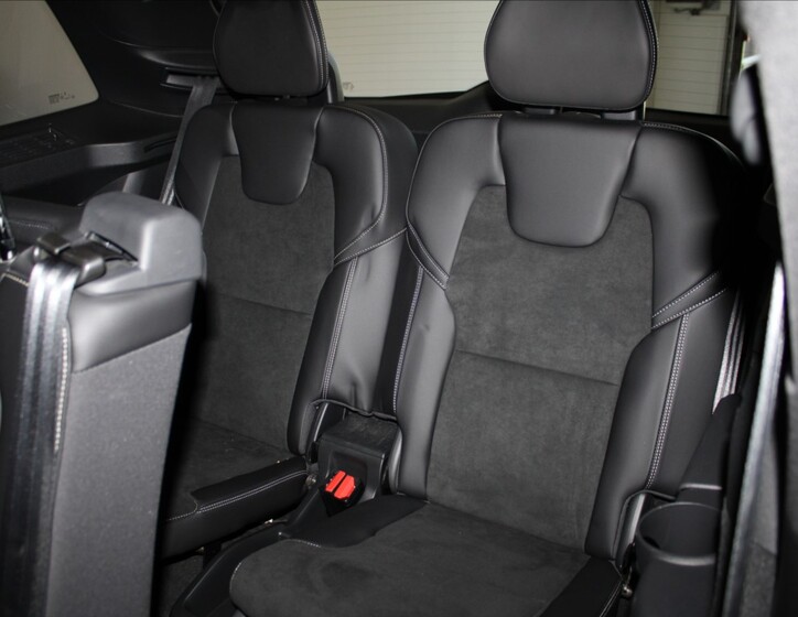 Volvo XC90 8