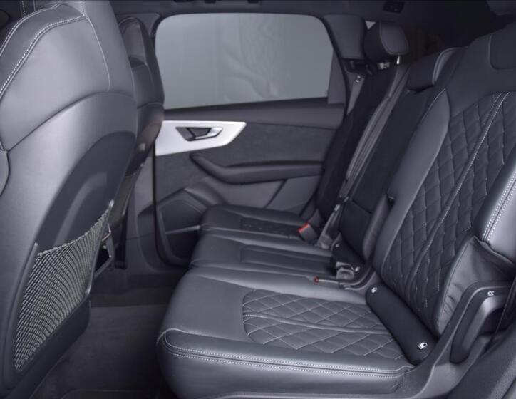 Audi Q7 7