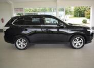Mitsubishi Outlander 4