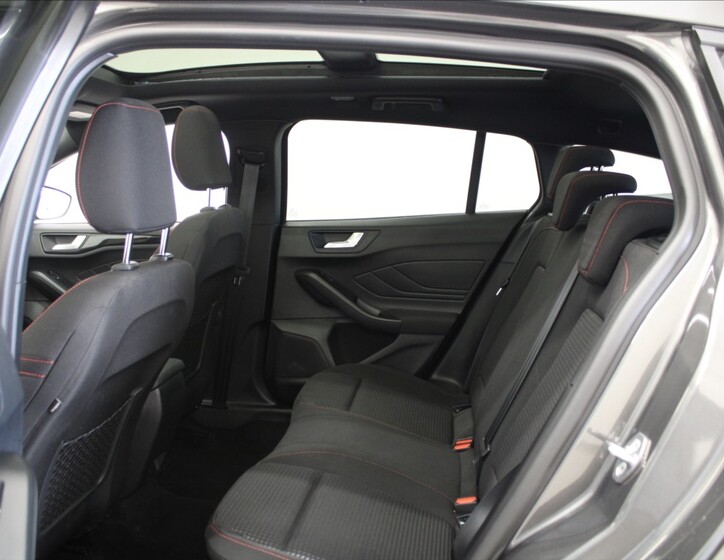 Ford Focus 7
