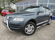 Volkswagen Touareg 1