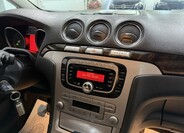 Ford Galaxy 16