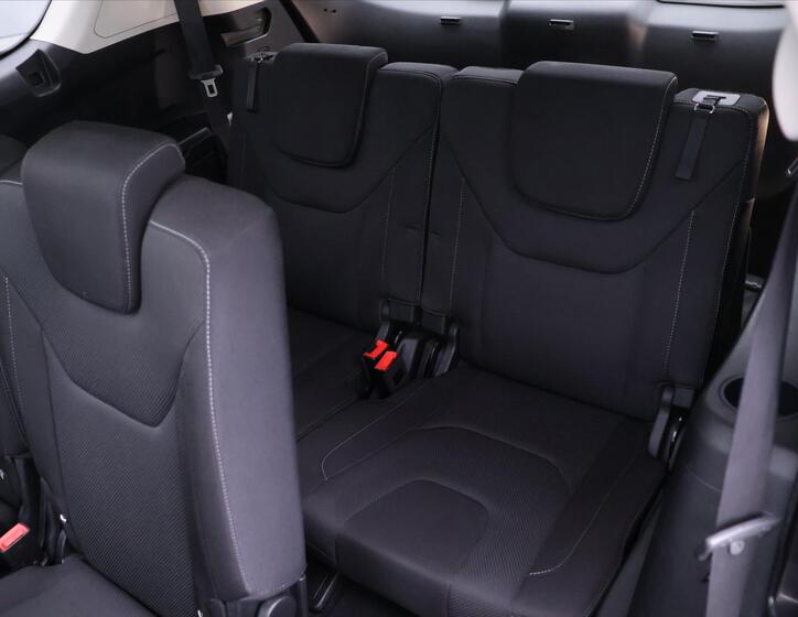 Ford S-MAX 13