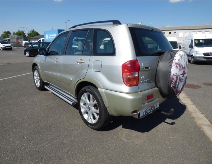 Toyota RAV4 5