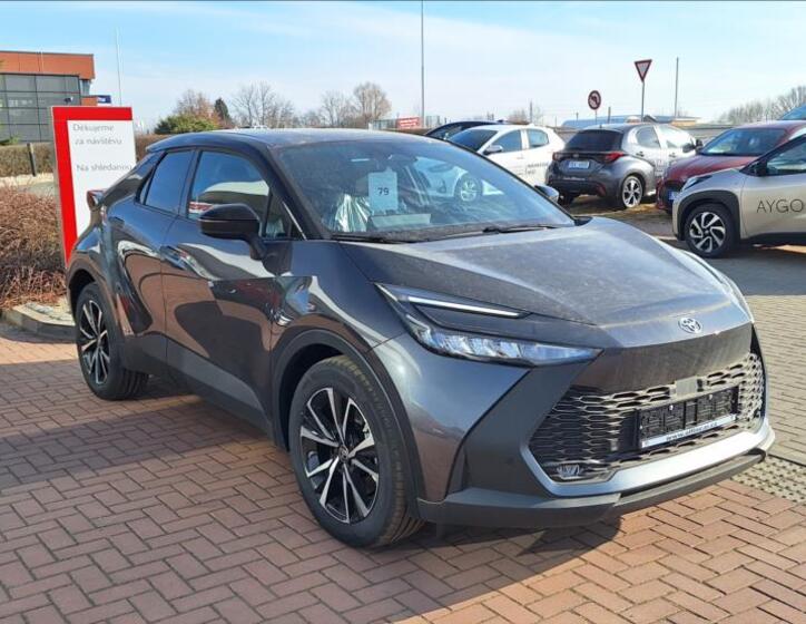 Toyota C-HR 3