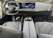 BMW iX 8