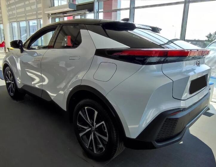 Toyota C-HR 3