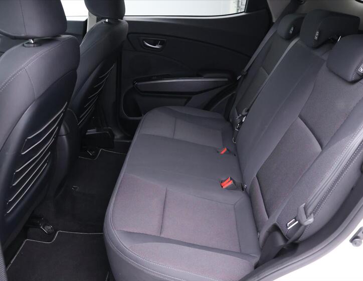 SsangYong Tivoli 16