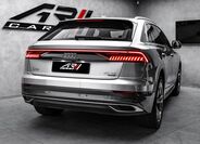 Audi Q8 5