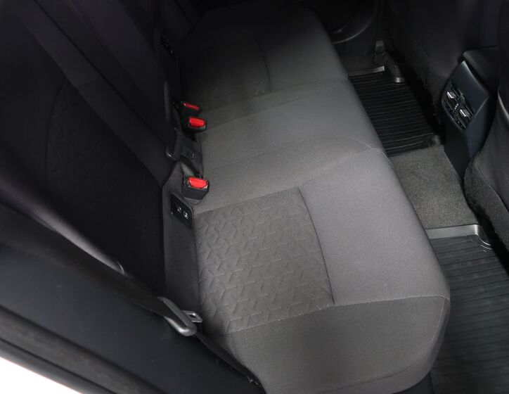 Toyota Corolla 13