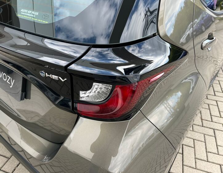 Toyota Yaris 11