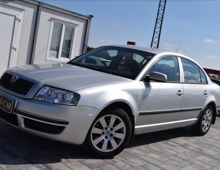 Škoda Superb 1