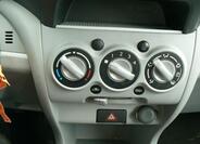 Nissan Pixo 10