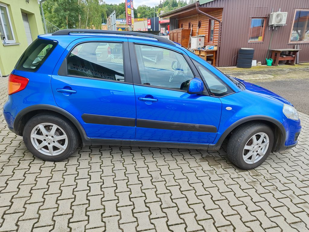 Suzuki SX4