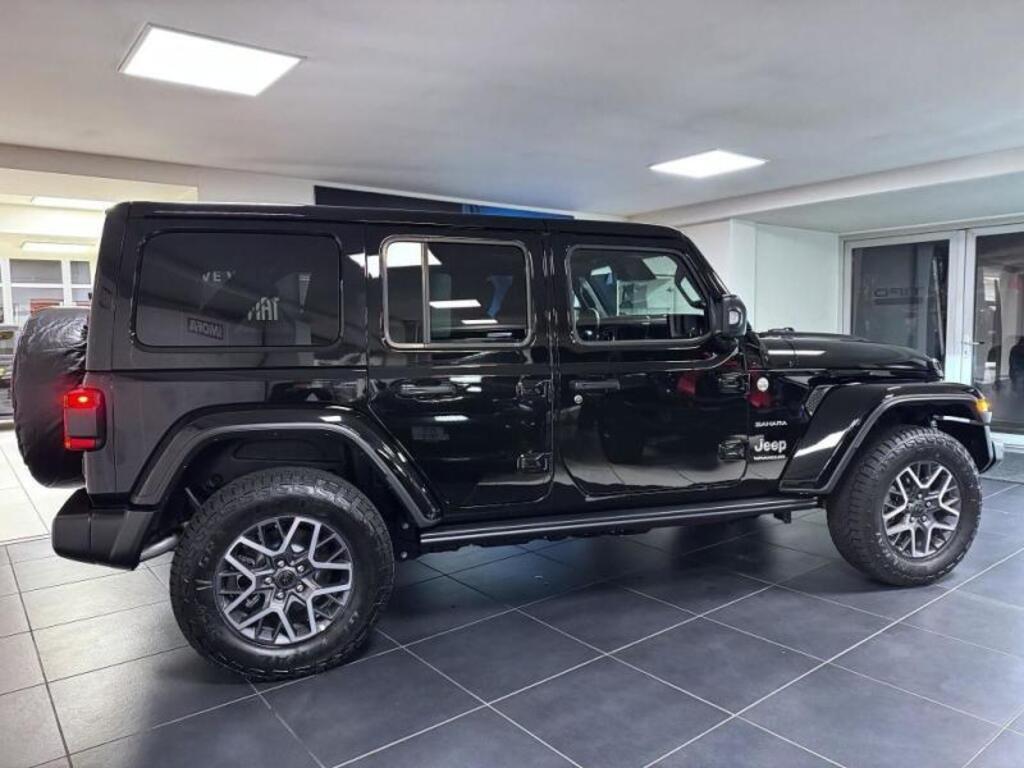 Jeep Wrangler 4