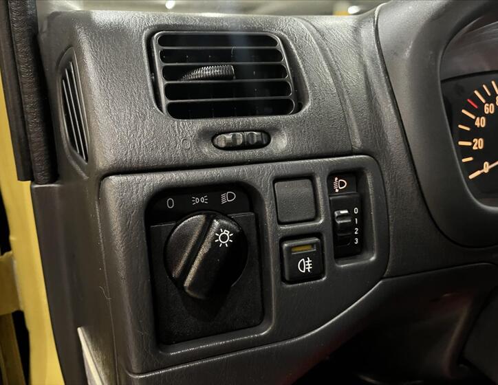 Opel Agila 18