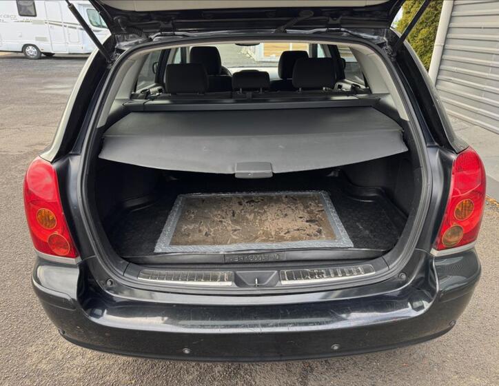 Toyota Avensis 10