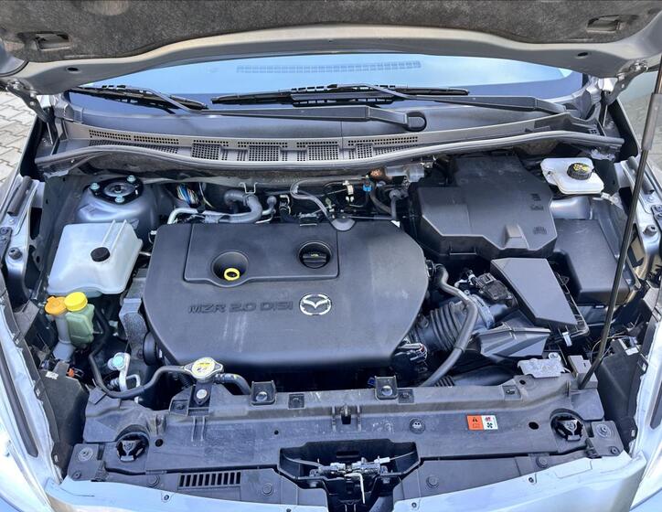 Mazda 5 11