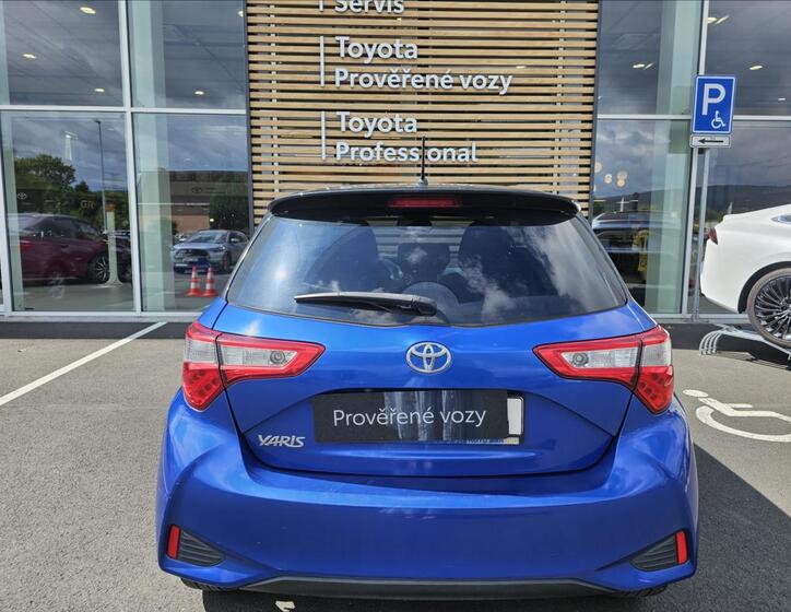 Toyota Yaris 15